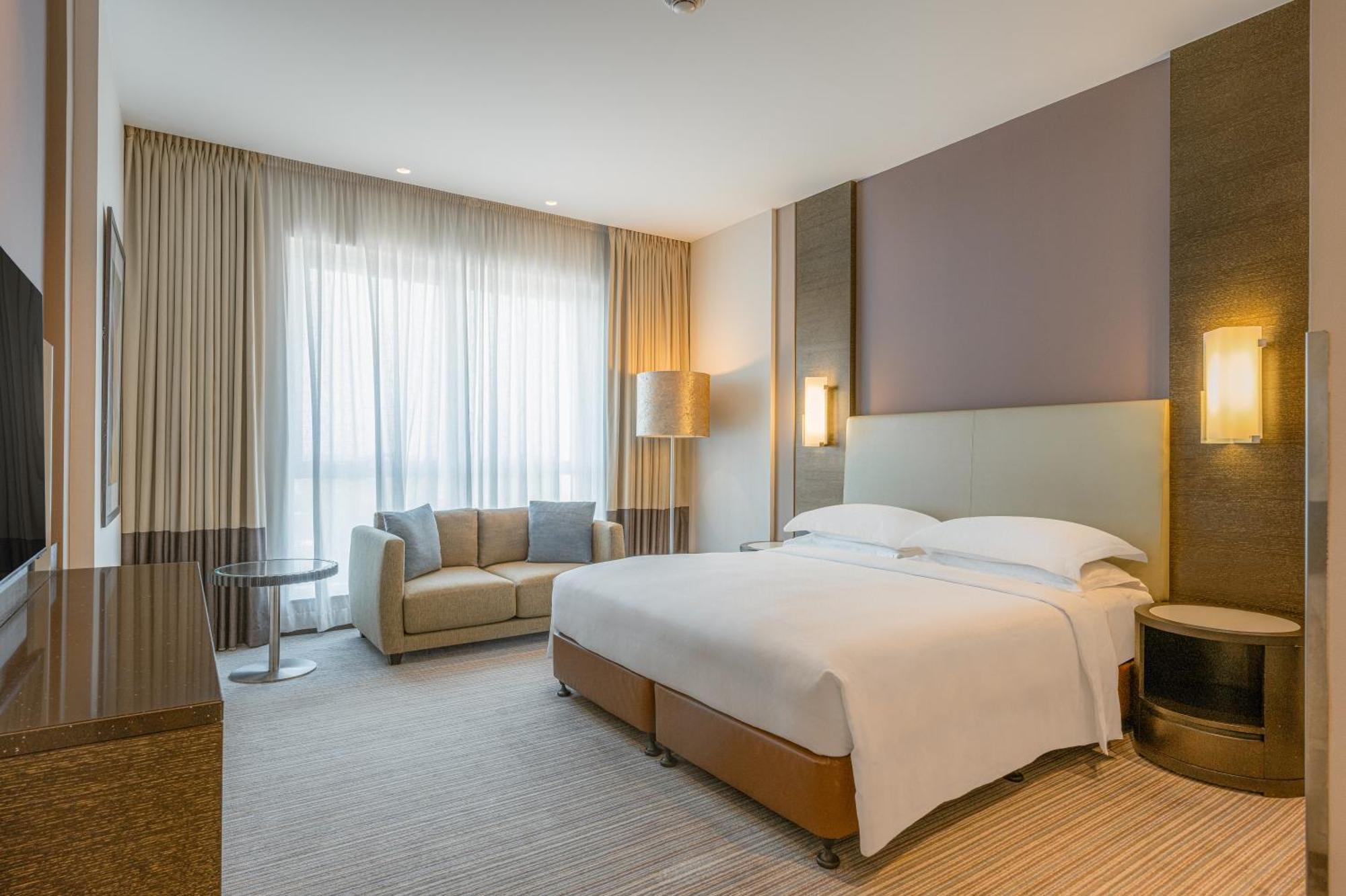 Four Points By Sheraton Al Ain Exterior photo Deluxe Room