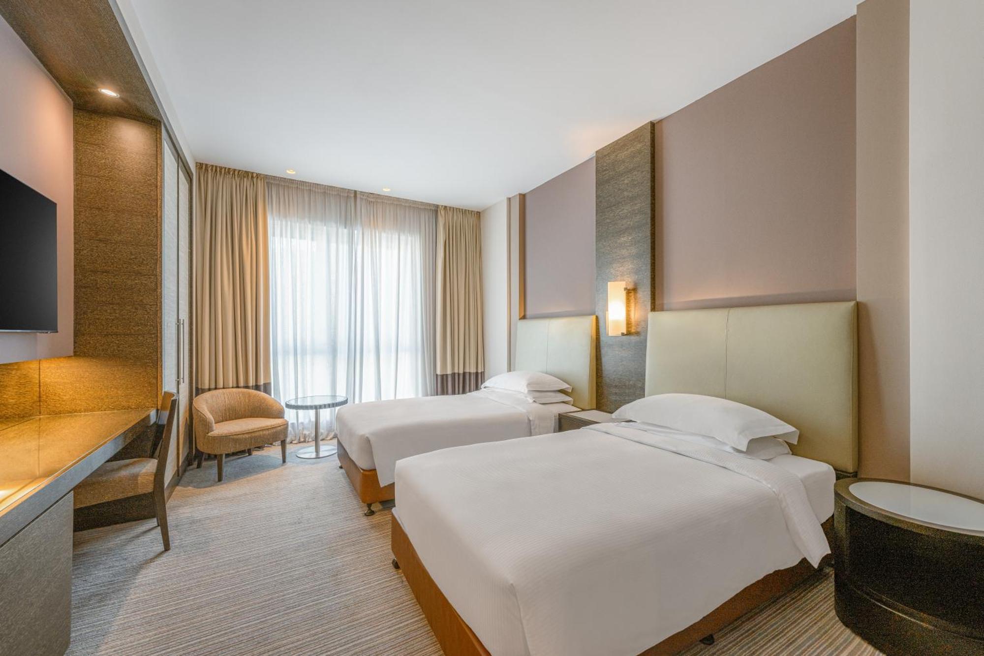 Four Points By Sheraton Al Ain Exterior photo Deluxe Room