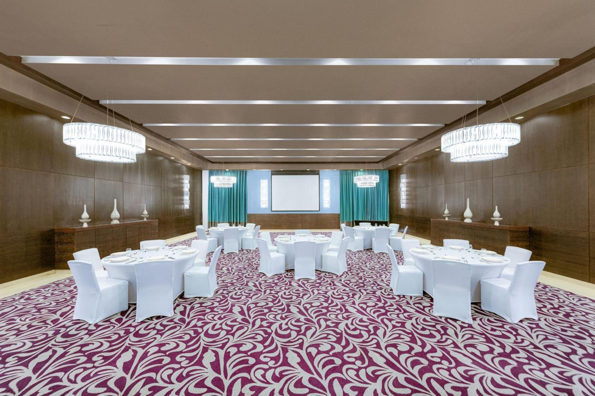 Four Points By Sheraton Al Ain Exterior photo Meeting room
